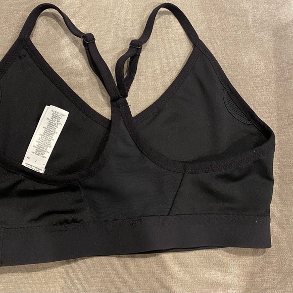 Nike sport bra adjustable straps size small Black - Picture 2 of 5